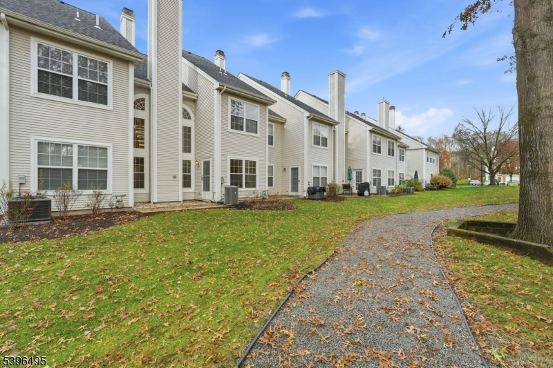 Jade Mountain - Residential