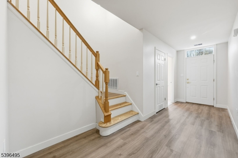 Jade Mountain - Residential