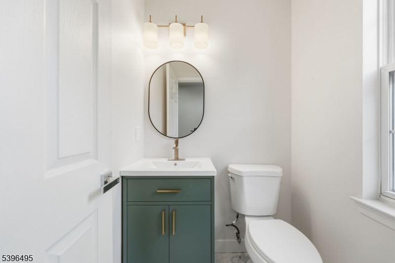 Jade Mountain - Residential