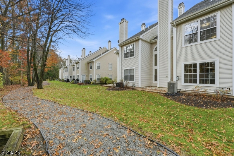 Jade Mountain - Residential