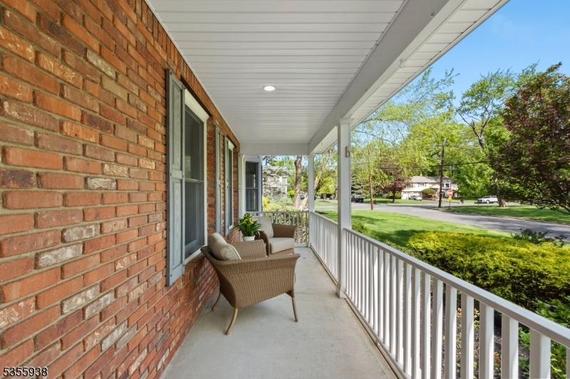 1000 Tice Pl