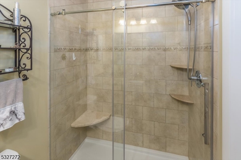 South Green I Condos - Residential