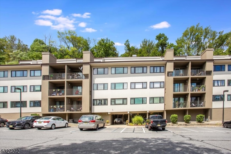 South Green I Condos - Residential