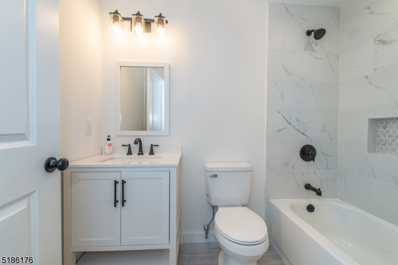 BUDD LAKE - Residential