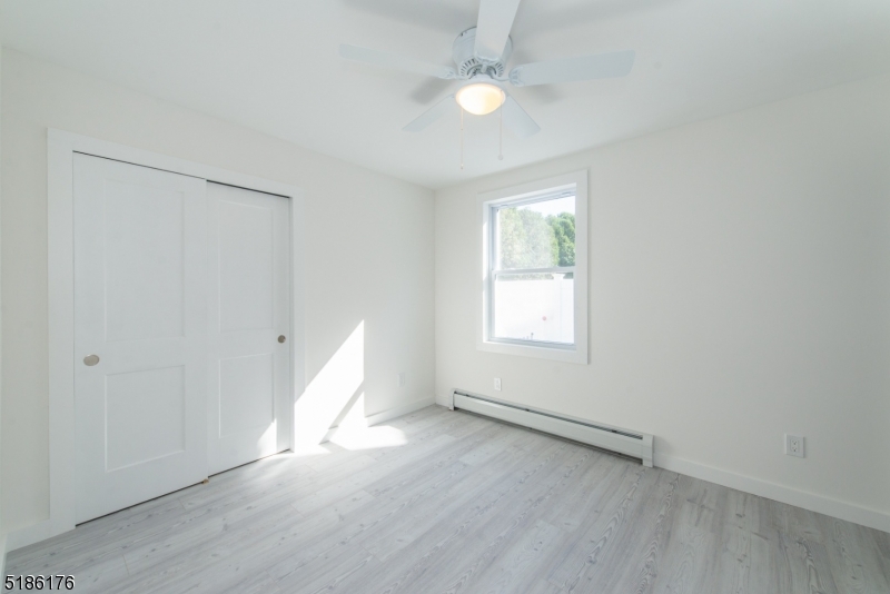 BUDD LAKE - Residential