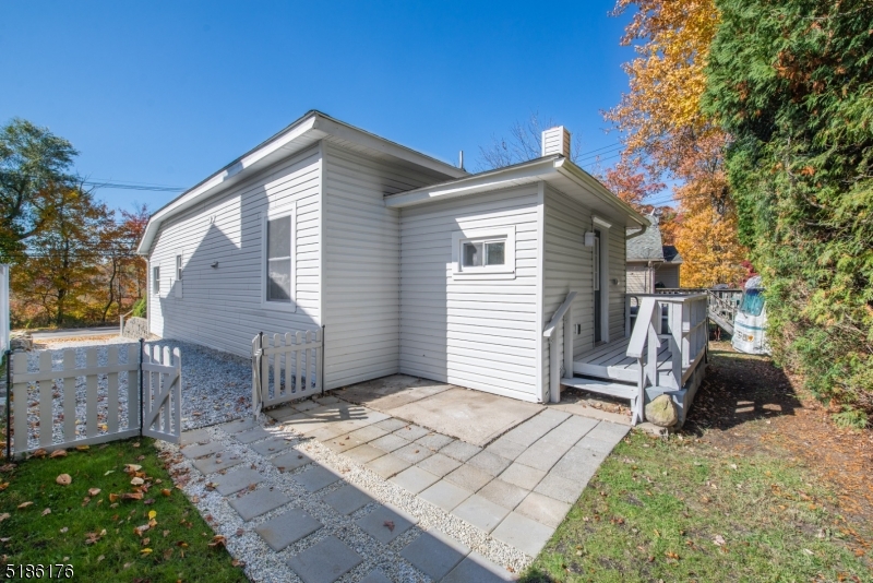 BUDD LAKE - Residential