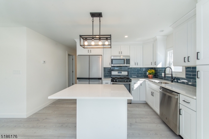 BUDD LAKE - Residential