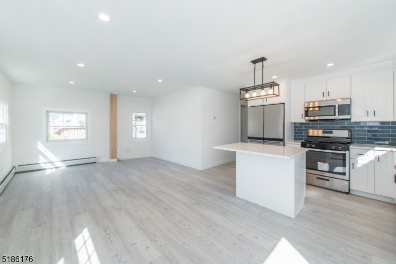 BUDD LAKE - Residential