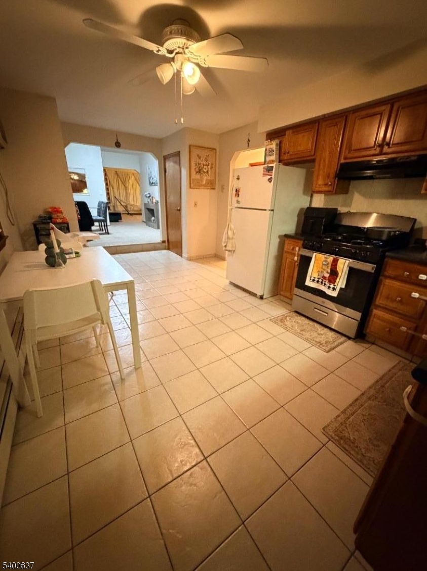 Albion - Residential Lease