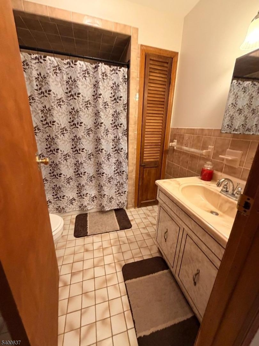 Albion - Residential Lease