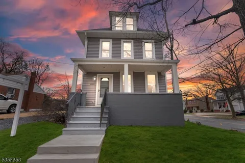 MLS: 3960966