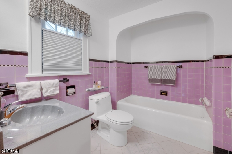 Oakview Section - Residential