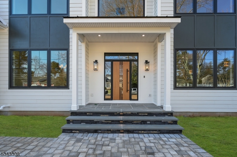 9 Northern Ave