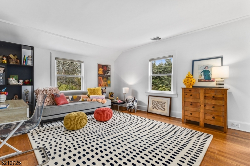 RESIDENTIAL - Residential