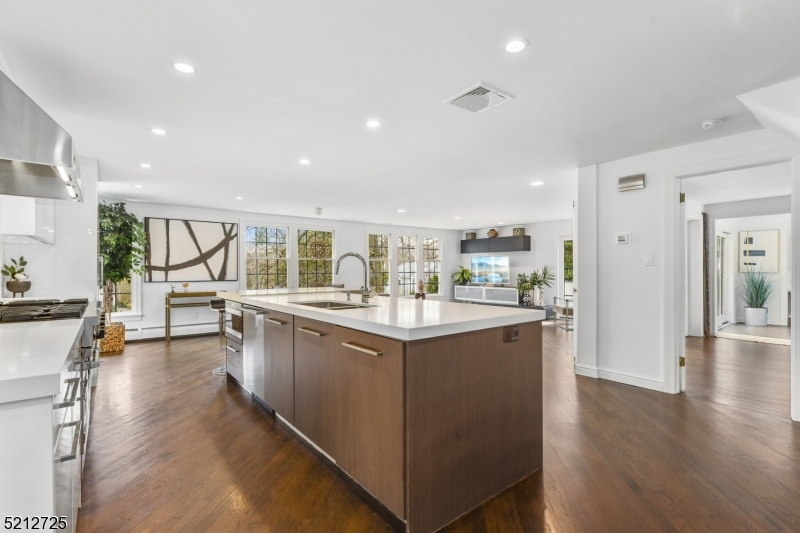 RESIDENTIAL - Residential