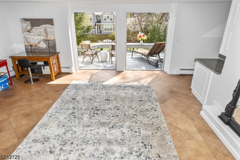 RESIDENTIAL - Residential