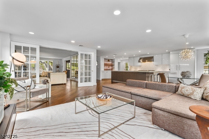 RESIDENTIAL - Residential