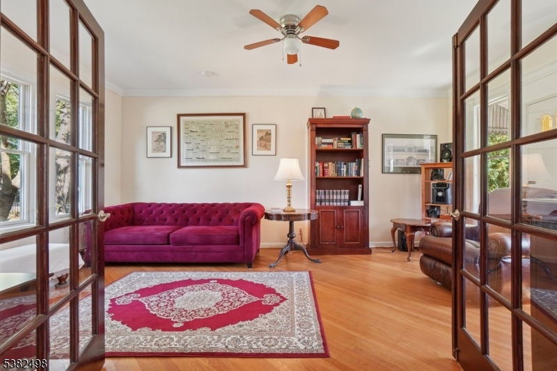 Tuxedo Park - Residential