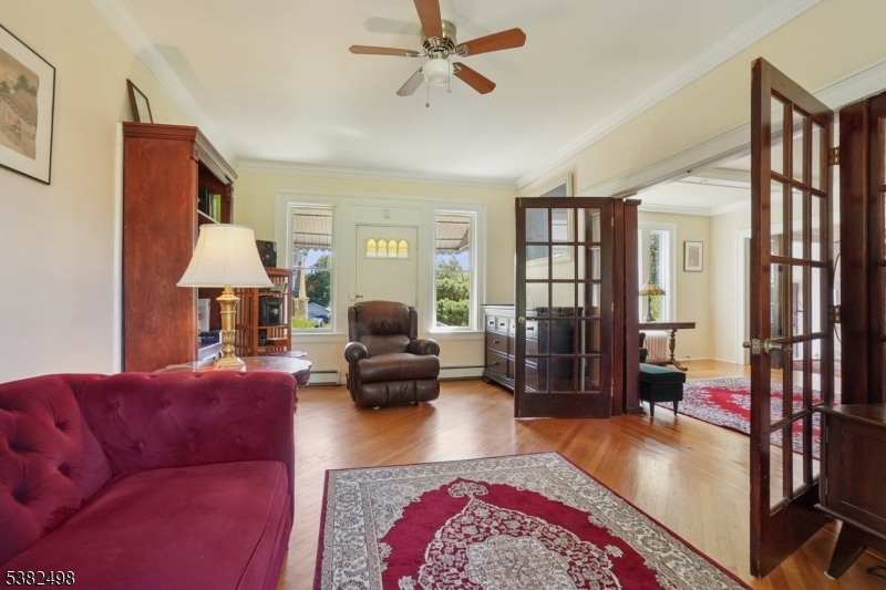 Tuxedo Park - Residential