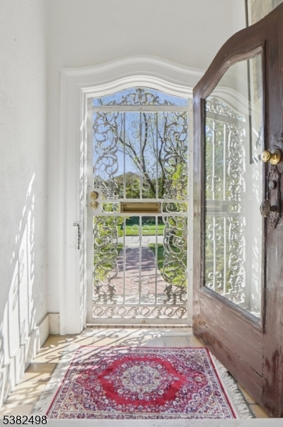 Tuxedo Park - Residential