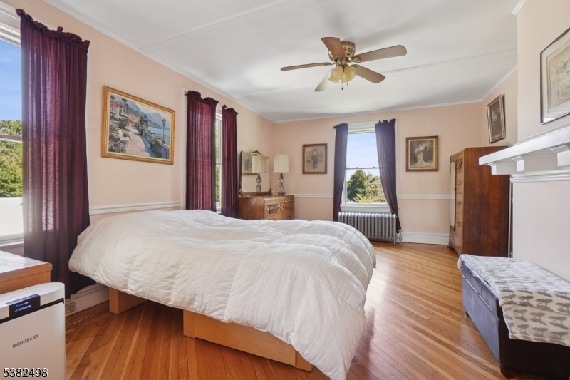 Tuxedo Park - Residential