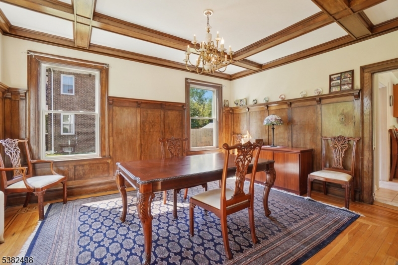 Tuxedo Park - Residential