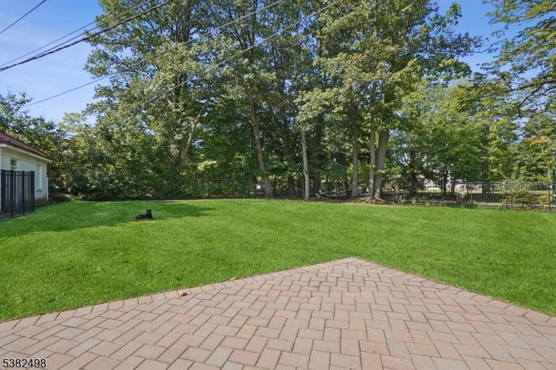 Tuxedo Park - Residential