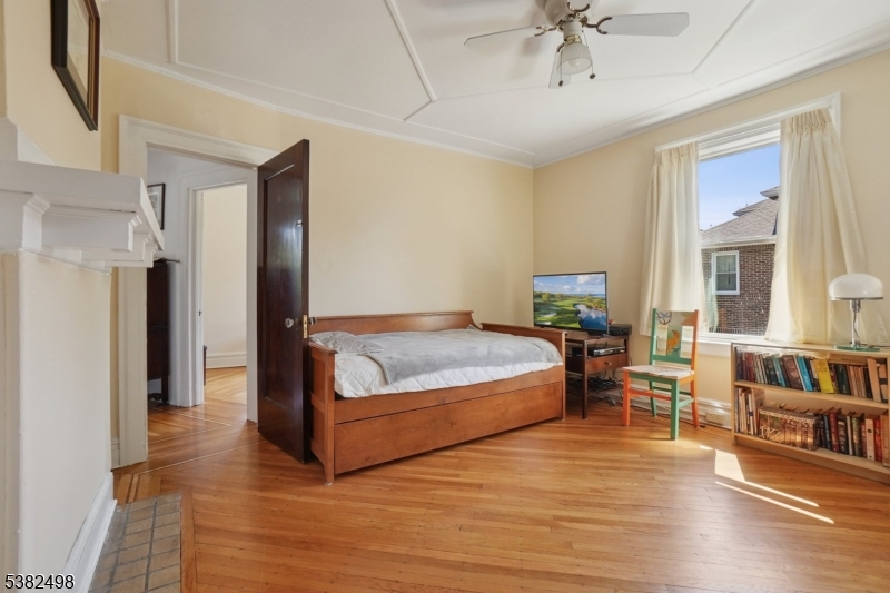 Tuxedo Park - Residential