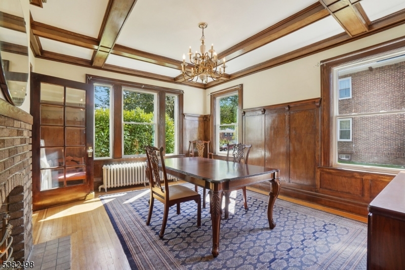 Tuxedo Park - Residential