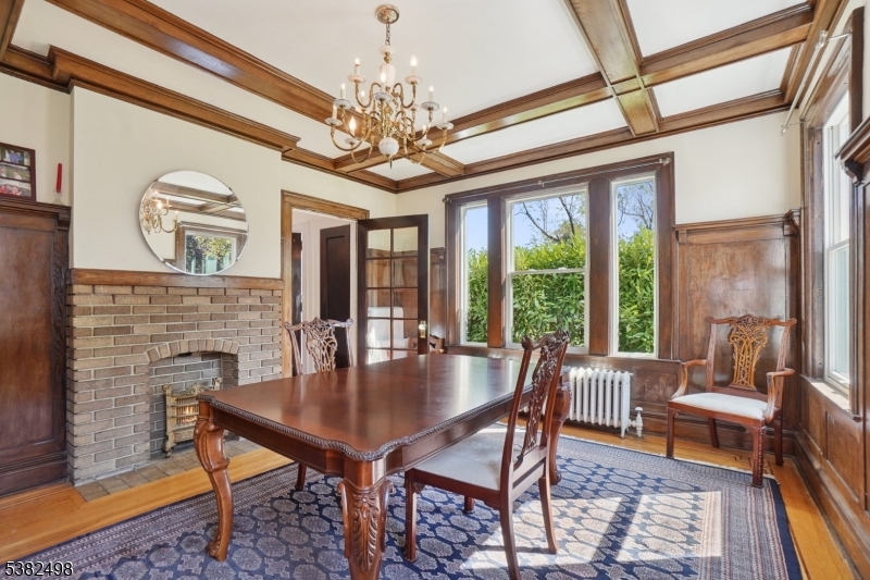 Tuxedo Park - Residential