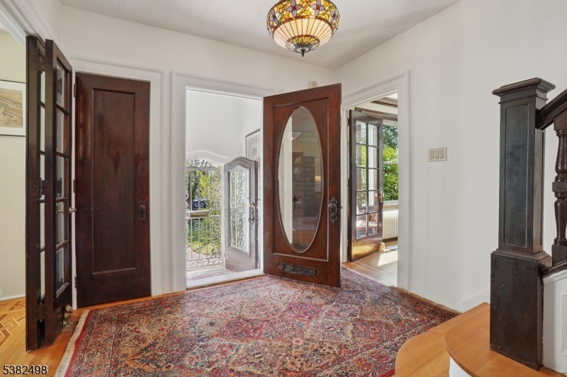 Tuxedo Park - Residential