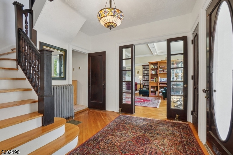 Tuxedo Park - Residential