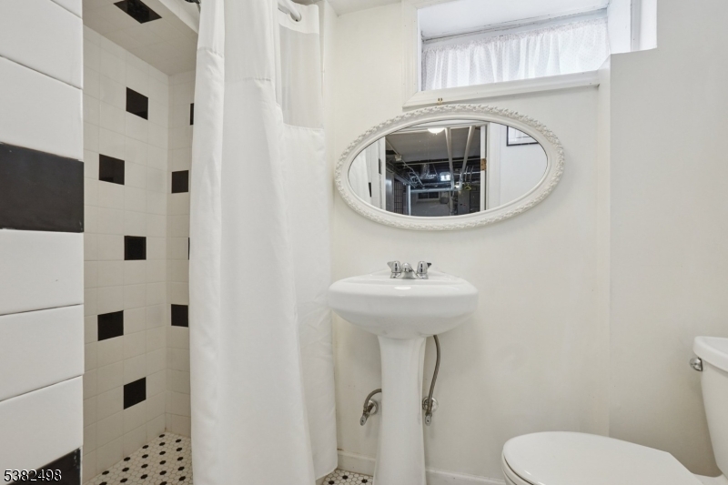 Tuxedo Park - Residential