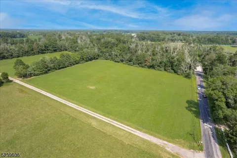 MLS: 3949462