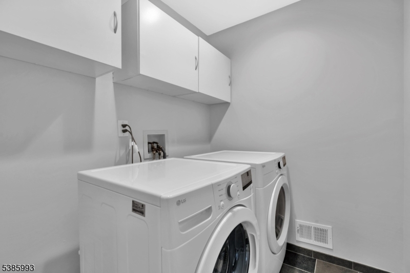 Jade Mountain - Residential Lease