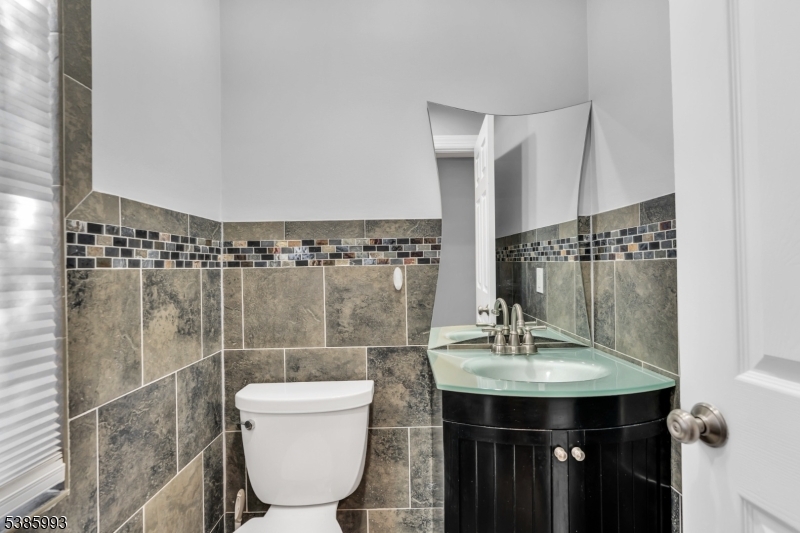 Jade Mountain - Residential Lease