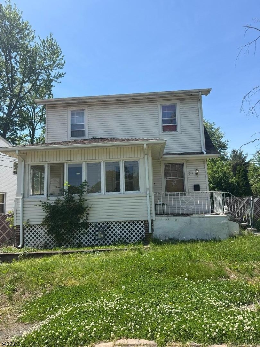 Photo 1 of 2 — 114 Martin St, Roselle Boro, NJ 07203