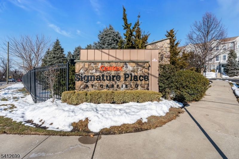 Signature Place in Garfield - Residential