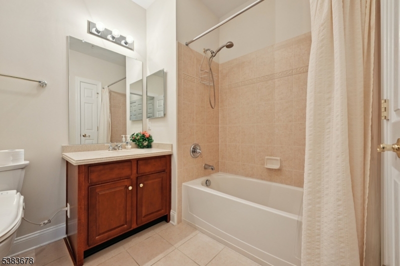 FOUR SEASONS AT BRIDGEWATER - Residential