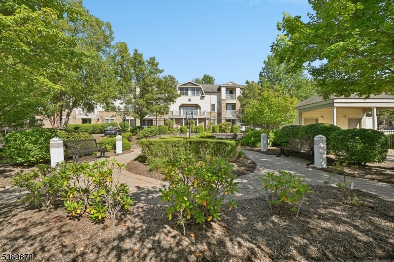 FOUR SEASONS AT BRIDGEWATER - Residential