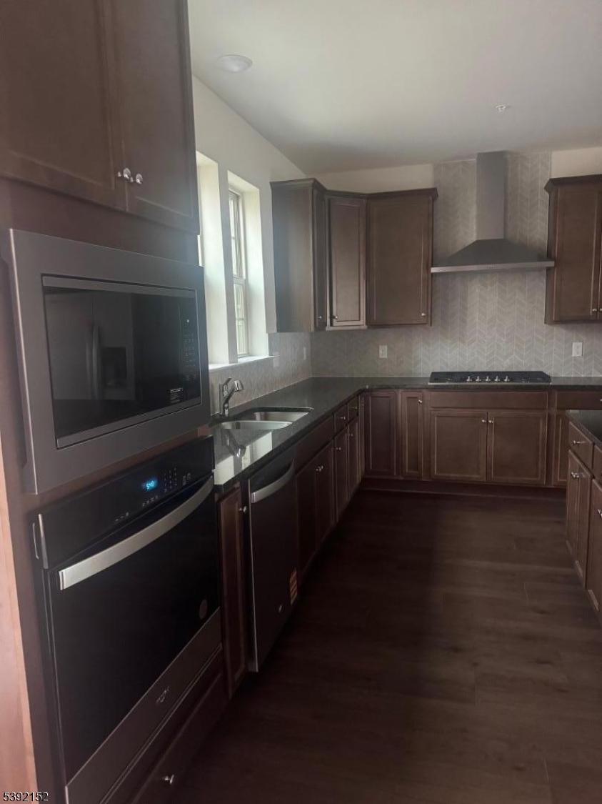 MASON RIDGE - Residential Lease