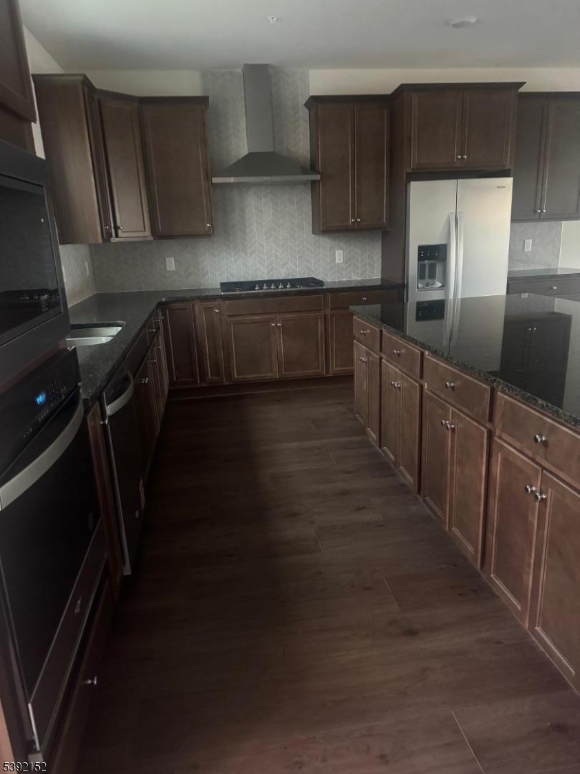 MASON RIDGE - Residential Lease