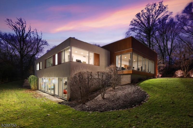 Llewellyn Park - Residential