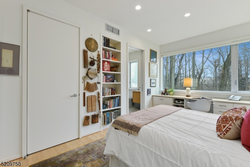 Llewellyn Park - Residential