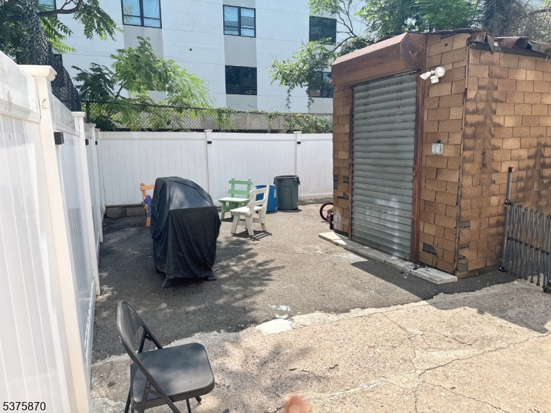 Sandy Hill - Residential Income