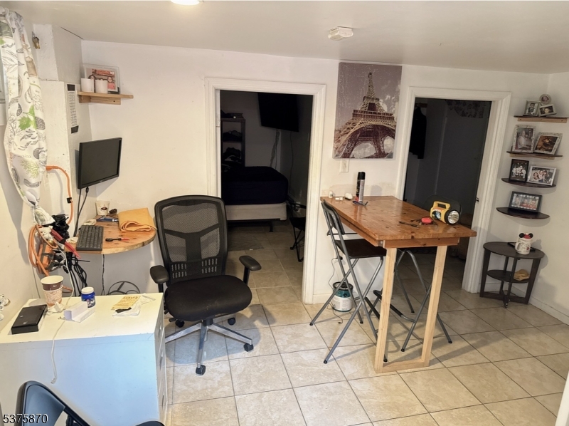 Sandy Hill - Residential Income