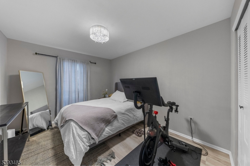 Beacon Hill Vanderhaven Far - Residential Lease