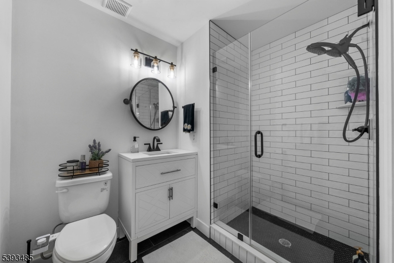 Beacon Hill Vanderhaven Far - Residential Lease