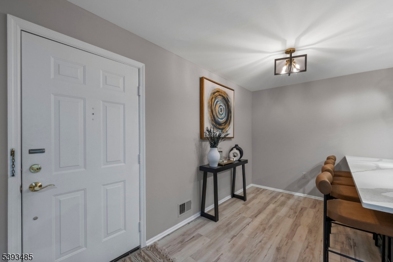 Beacon Hill Vanderhaven Far - Residential Lease