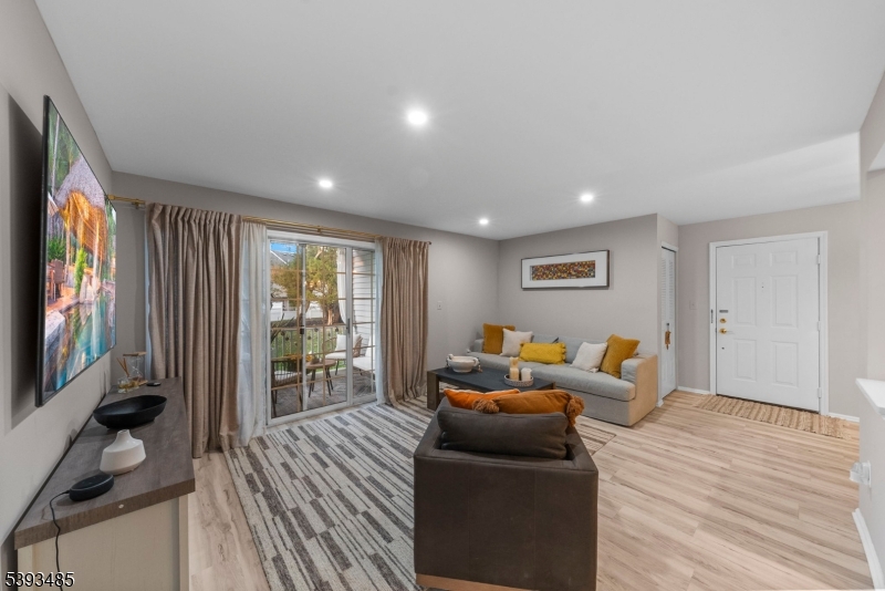 Beacon Hill Vanderhaven Far - Residential Lease